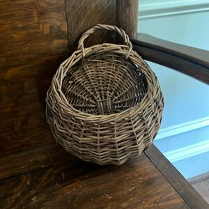 Small wicker wall hanging basket